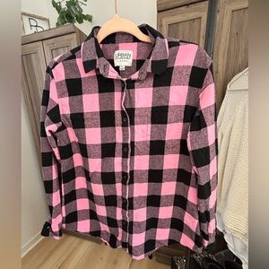 Pink and Black Flannel, soft and light weight  size large